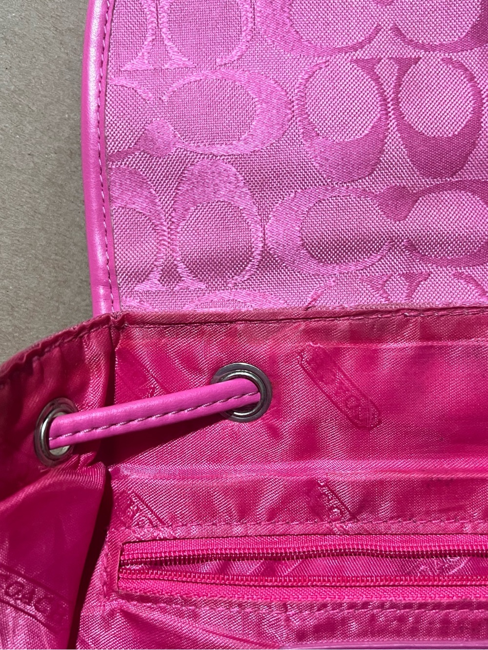 Coach Y2K vintage fuchsia signature drawstring backpack silver hardware - Picture 6 of 13